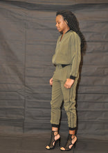 Load image into Gallery viewer, Long sleeve with zipper set w pants
