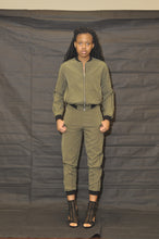 Load image into Gallery viewer, Long sleeve with zipper set w pants
